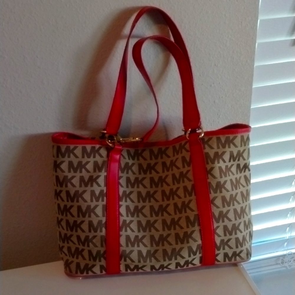 Michael Kors Purse 👜